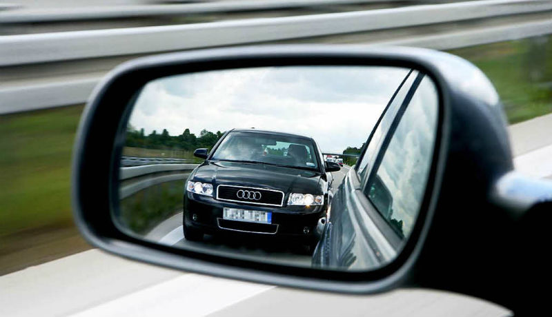 Новости: Несчастный случай на А5: Audi на большой скорости подрезал Mercedes
