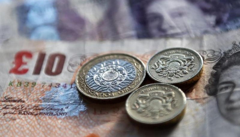 Новости: Британский фунт обвалился до минимума 30-летней давности
