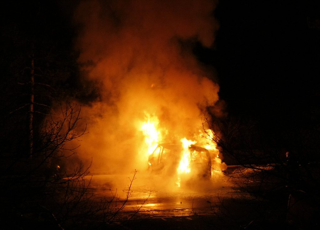 Происшествия: В Оберхаузене подожгли три автомобиля