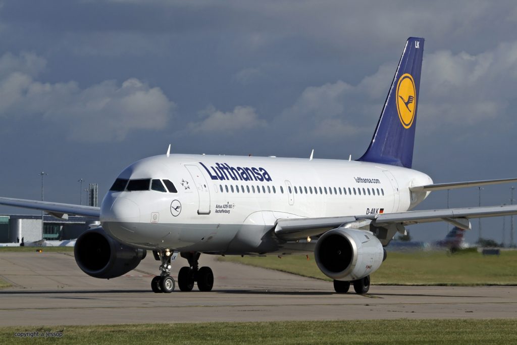 Новости: В среду пройдет 24-часовая забастовка пилотов авиакомпании Lufthansa