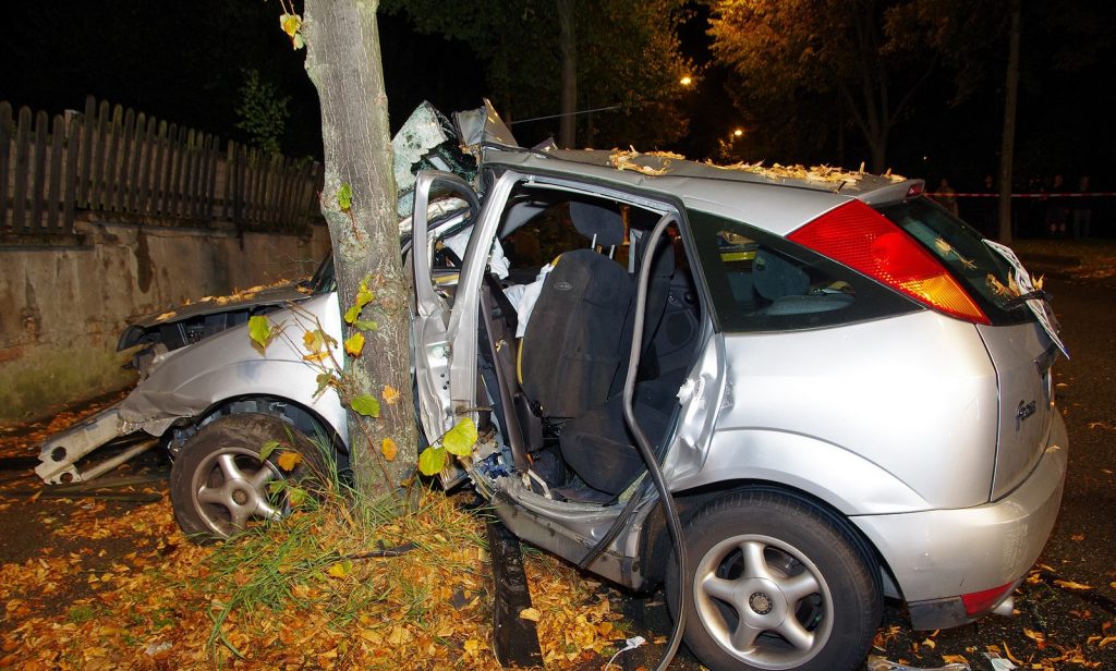 Происшествия: Авария возле Вормса: девушка-водитель на грани смерти