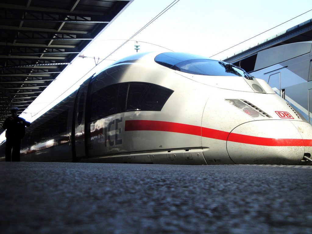 Новости: Deutsche Bahn придумал как бороться с опозданиями поездов