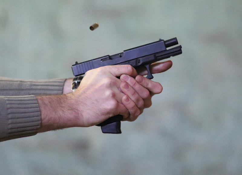 Происшествия: Продавшему «мюнхенскому стрелку» пистолет торговцу выдвинули обвинения