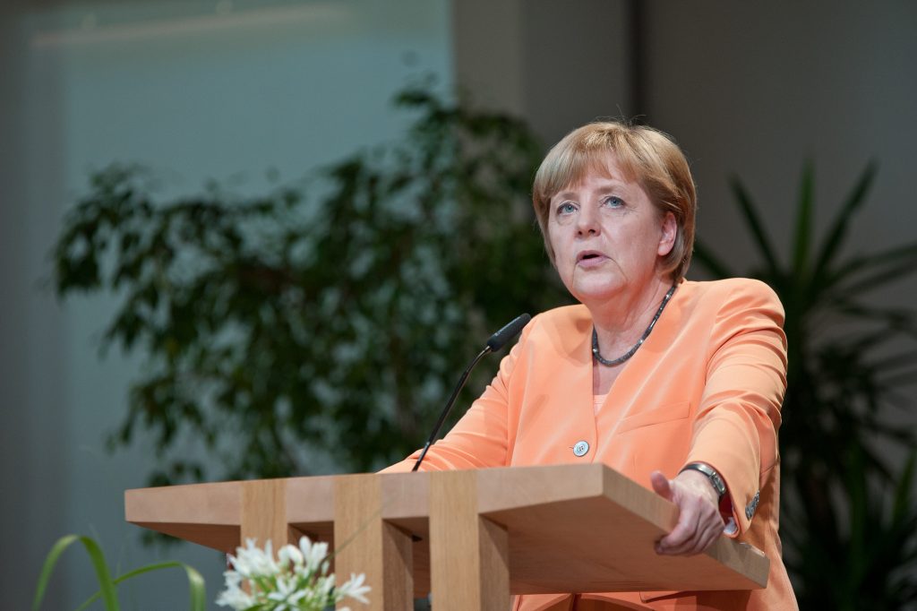 Политика: Ангела Меркель будет баллотироваться на четвертый срок