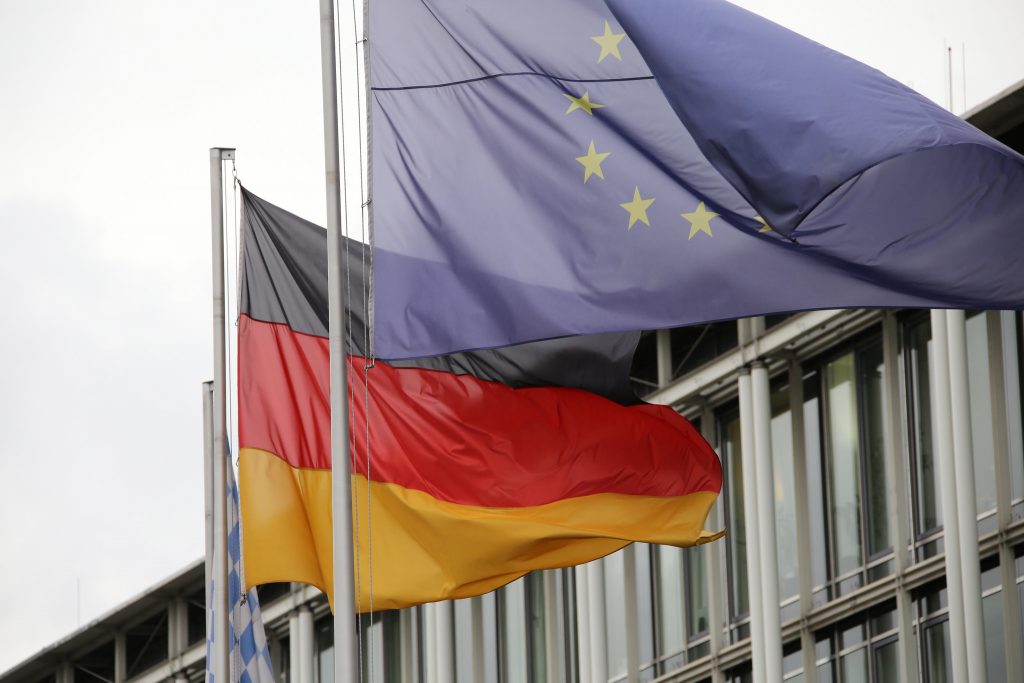 Деньги: Бундестаг утвердил законопроект о социальной помощи ЕС-иммигрантам