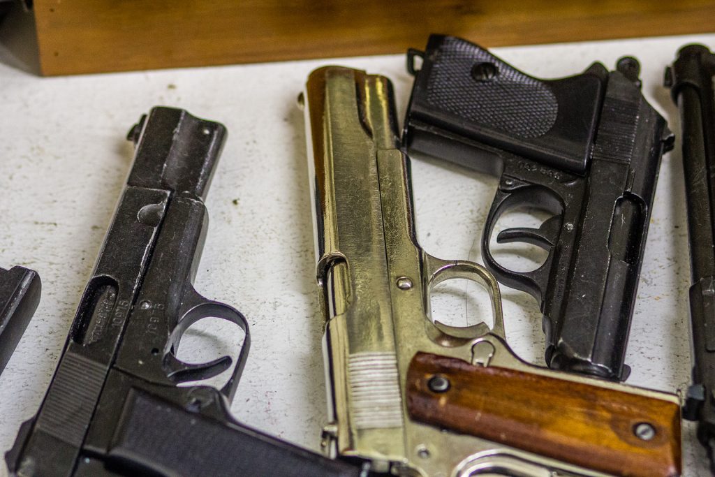 Закон и право: В квартире пенсионеров из Виттена обнаружили арсенал оружия
