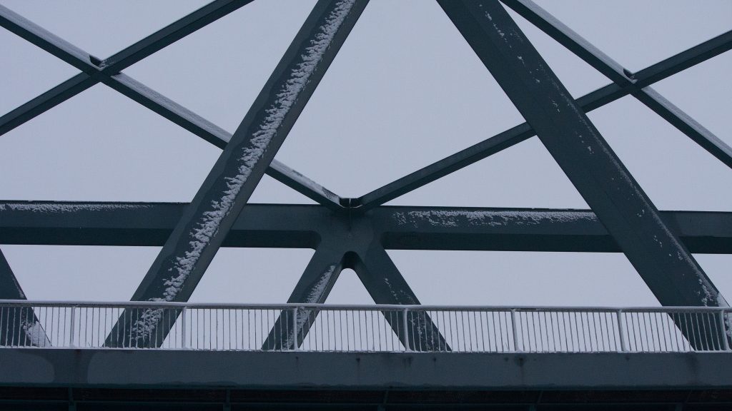 Общество: Строительство нового моста через Шпрее приостановлено