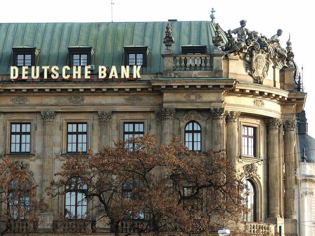 Деньги: Deutsche Bank согласился выплатить США $3,1 млрд штрафа