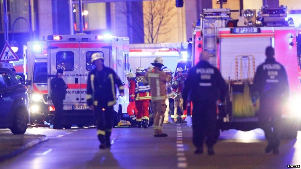 Происшествия: Теракт на рождественской ярмарке в Берлине: 12 погибших