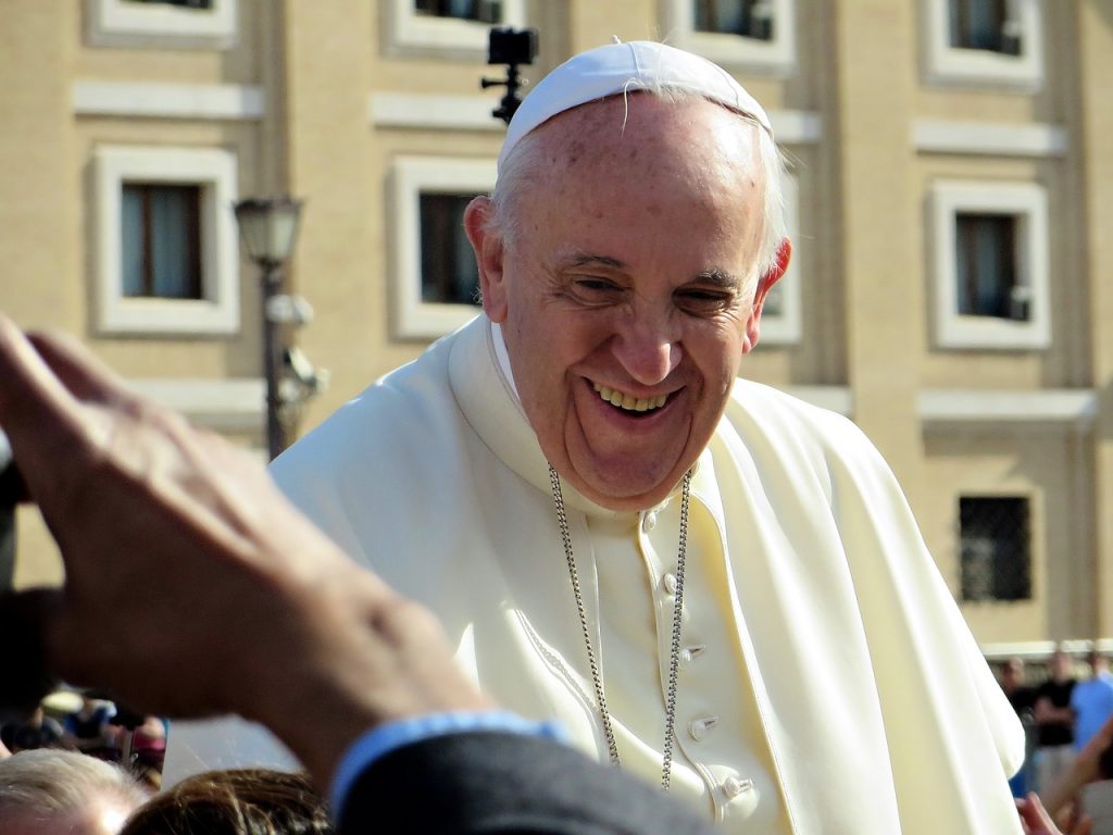 Отовсюду обо всем: Папа Римский призвал европейских политиков к единству