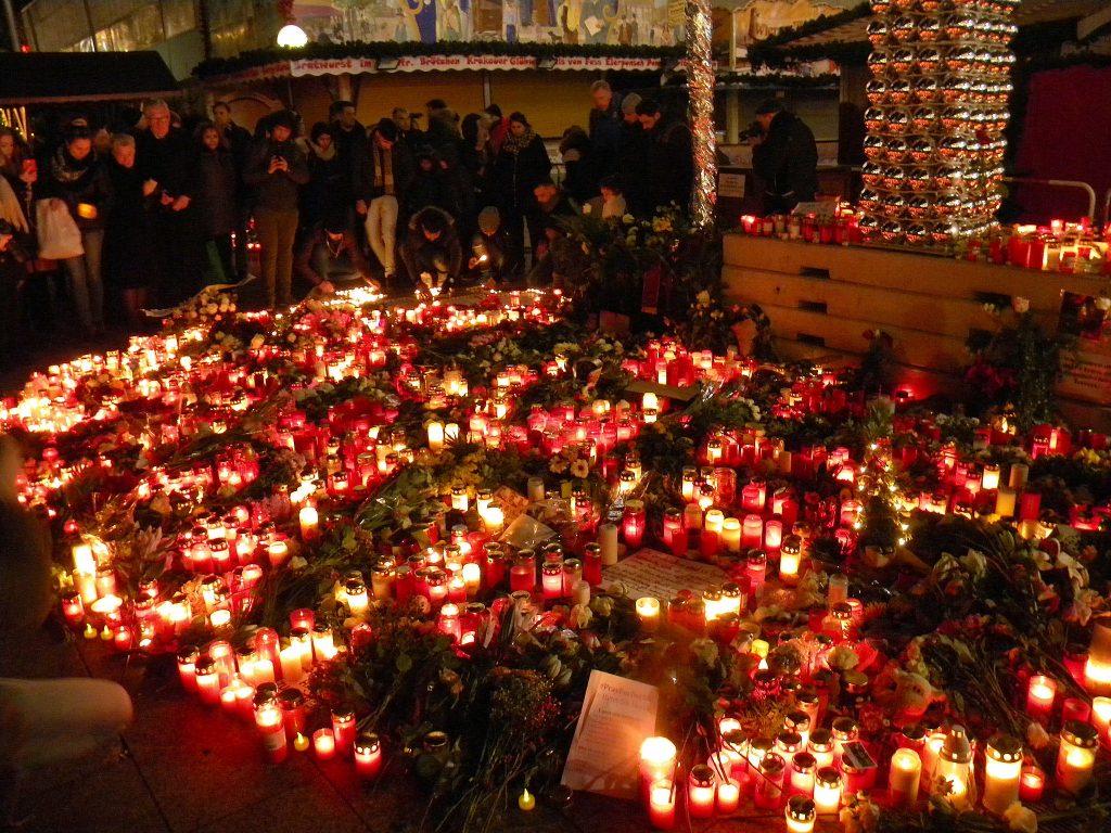 Общество: Опрос: в Берлине вырос страх перед терроризмом