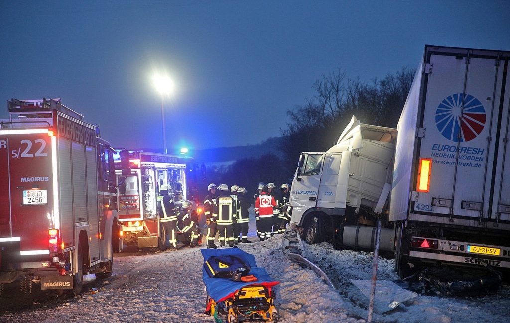 Происшествия: Снег и гололедица стали причиной множества серьезных аварий на дорогах Бранденбурга
