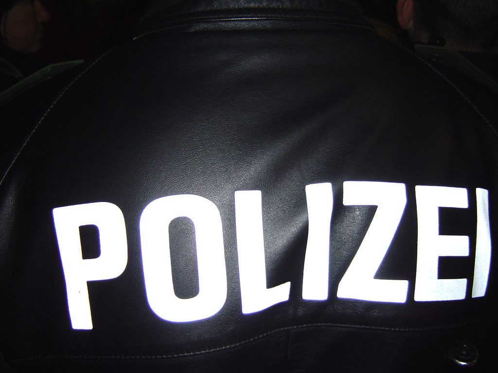 Закон и право: В Германии арестовали вымогателя, который угрожал родителям убить их детей