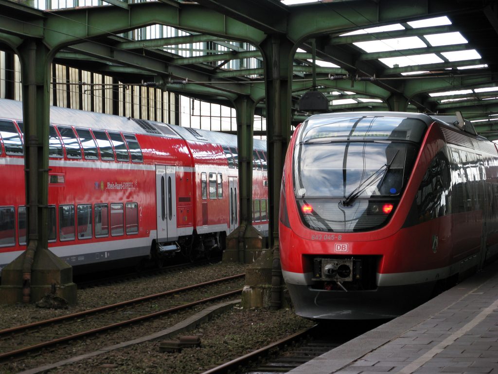Деньги: В 2016 году прибыль Deutsche Bahn составила €700 млн