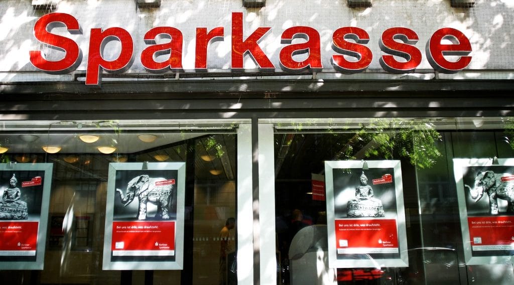 Деньги: Комиссия за снятие наличных может грозить всем клиентам Sparkasse