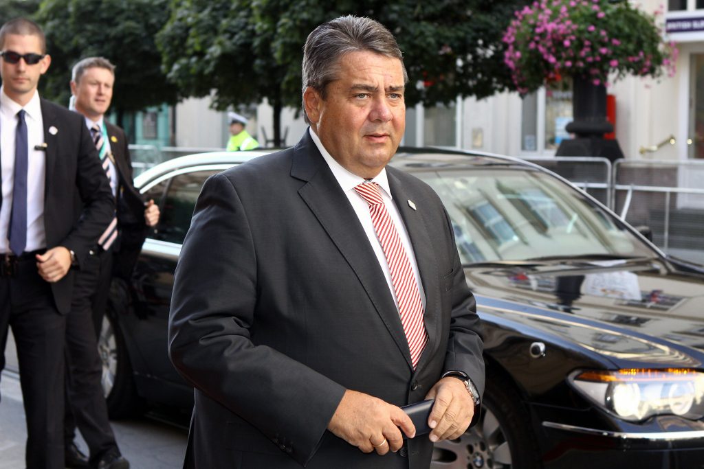 Политика: Министр иностранных дел Зигмар Габриэль прибыл с официальным визитом в Москву