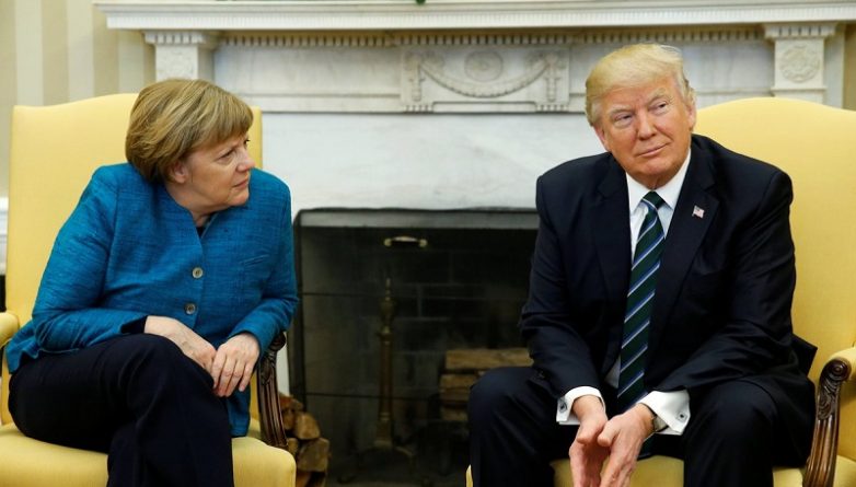 Политика: Трамп отказался пожать руку Меркель на встрече в Белом Доме