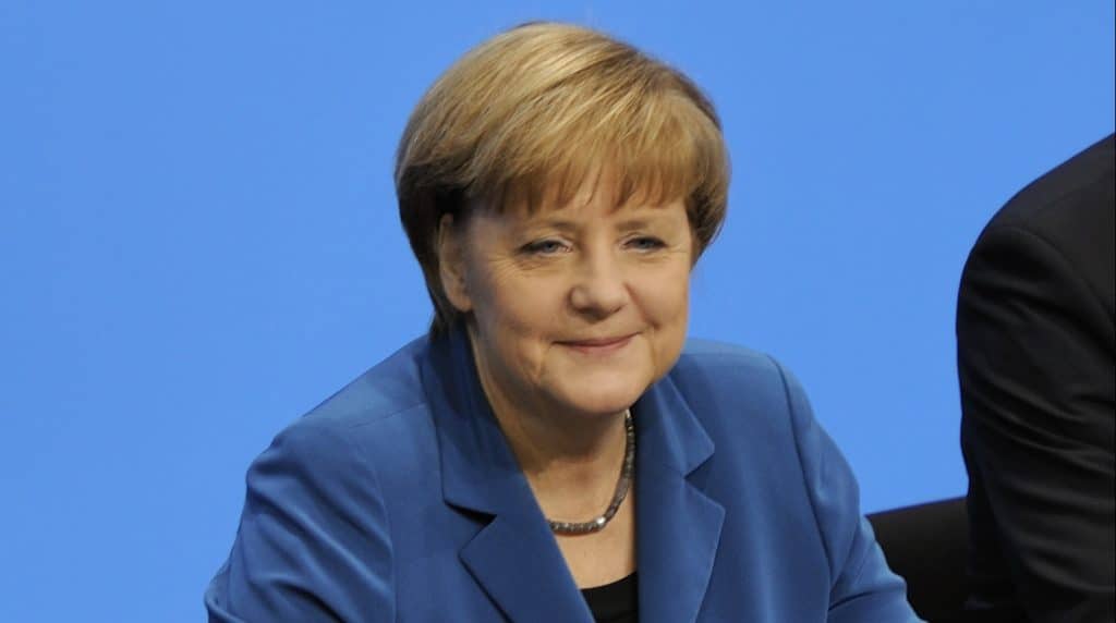 Политика: Ангела Меркель заявила о необходимости оказания дальнейшей финансовой помощи восточным землям
