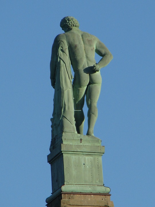 Культура: Из-за цензуры на статую Геркулеса в Касселе пришлось надеть плавки