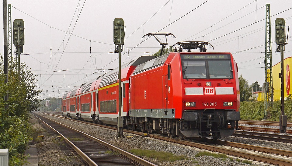 Происшествия: В Тюрингии сошел с рельсов региональный поезд: есть пострадавшие