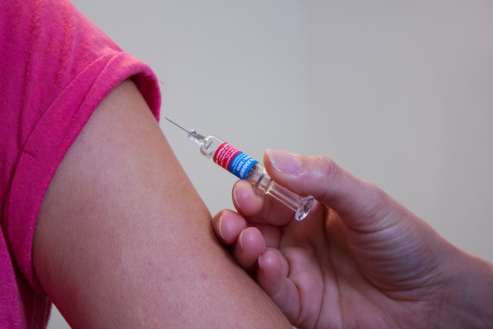 Здоровье: Врачи предлагают запретить посещать детские сады детям, не прошедшим вакцинацию