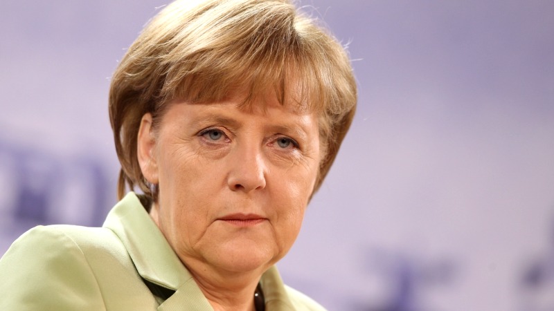 Политика: Меркель все так же популярна, как и до начала миграционного кризиса