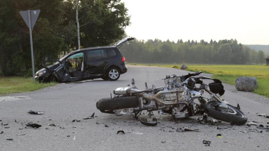 Происшествия: В эти выходные на дорогах Германии погибло 6 мотоциклистов