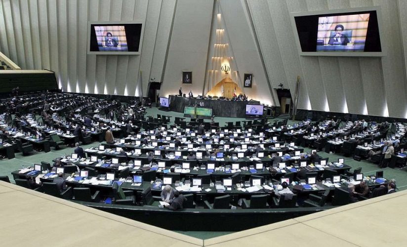Отовсюду обо всем: Стрельба в иранском парламенте: есть жертвы