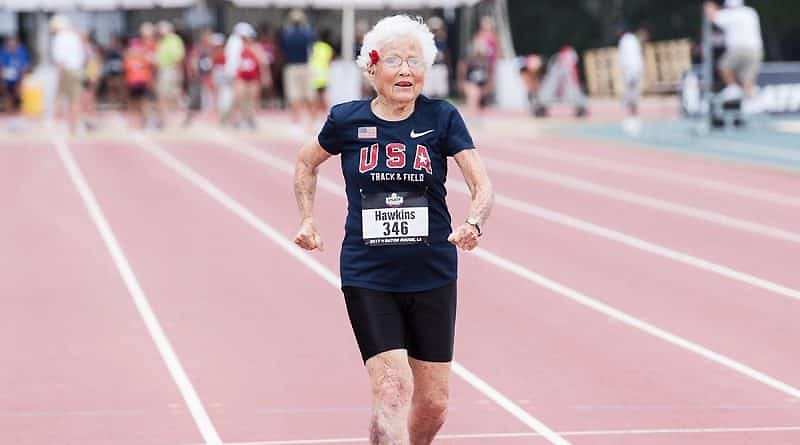 Отовсюду обо всем: 101-летняя Джулия побила рекорд в беге на 100 метров