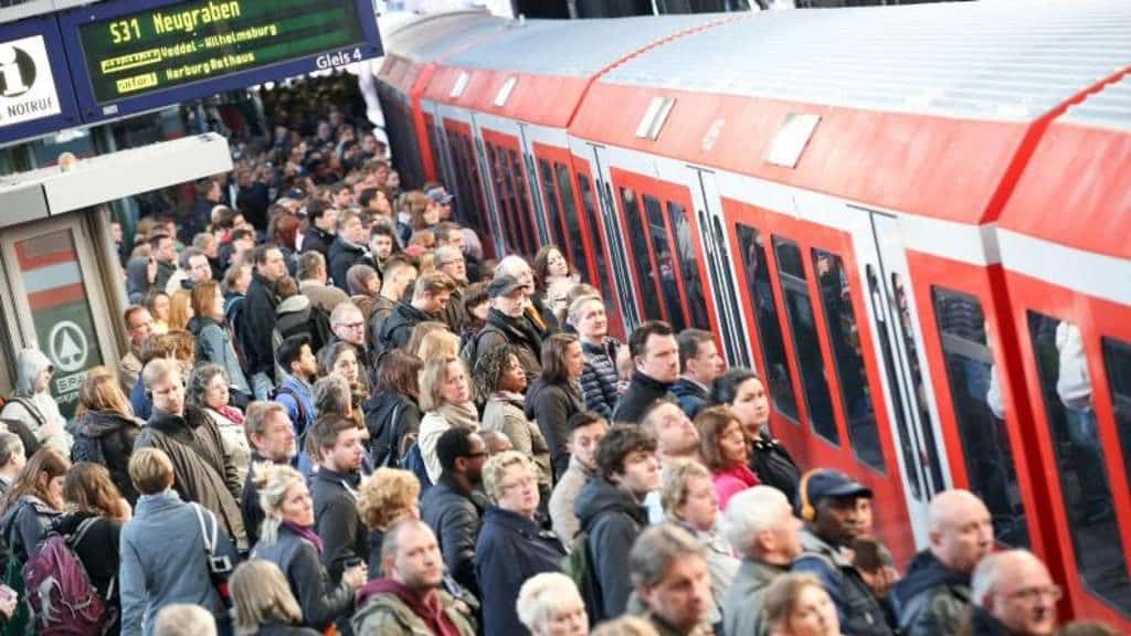 Общество: В Германии зафиксировано рекордное число пригородных пассажиров
