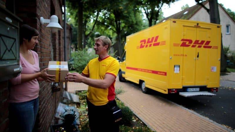 Деньги: Сколько зарабатывает почтовый курьер в Германии?