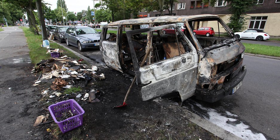 Происшествия: На А100 сгорел автомобиль с картинами Пикассо