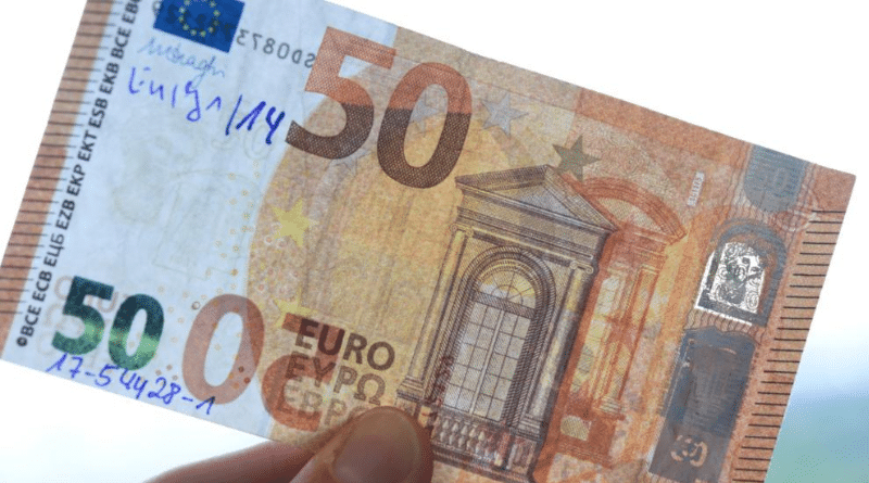 Деньги: В Саксонии самое большое количество фальшивых купюр