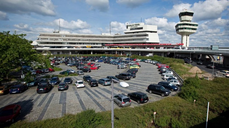Полезные советы: Где выгодно парковать автомобили на время полетов?
