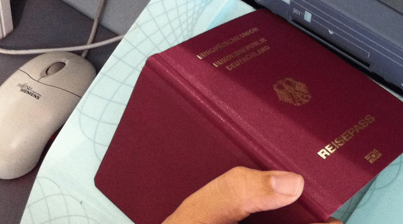Технологии: В Берлине закупают новое оборудование для проверки паспортов на подлинность