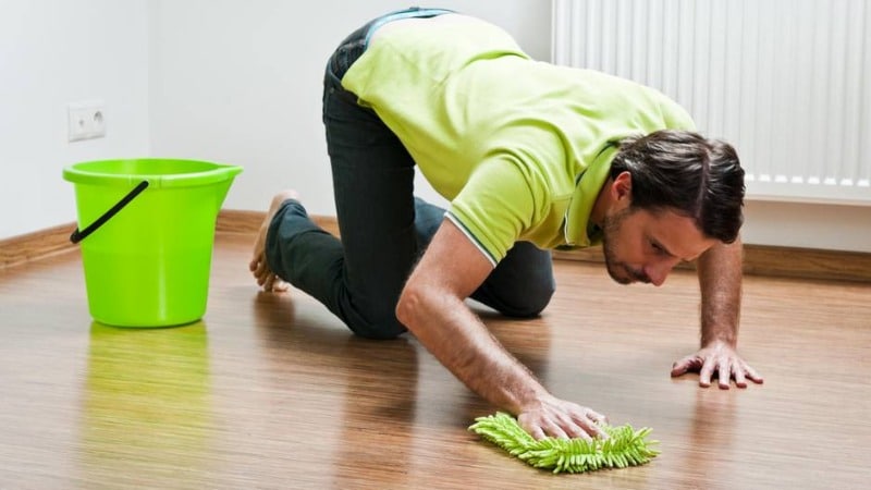 Общество: Домашняя уборка вредна для организма мужчин