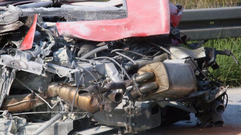Происшествия: ДТП на А94 - Ferrari разорвало на две части