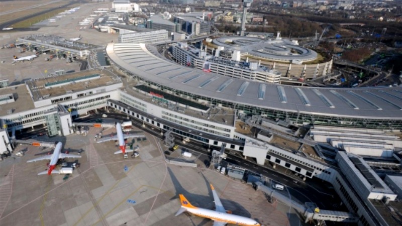 Общество: В аэропорту Дюссельдорфа огромные очереди