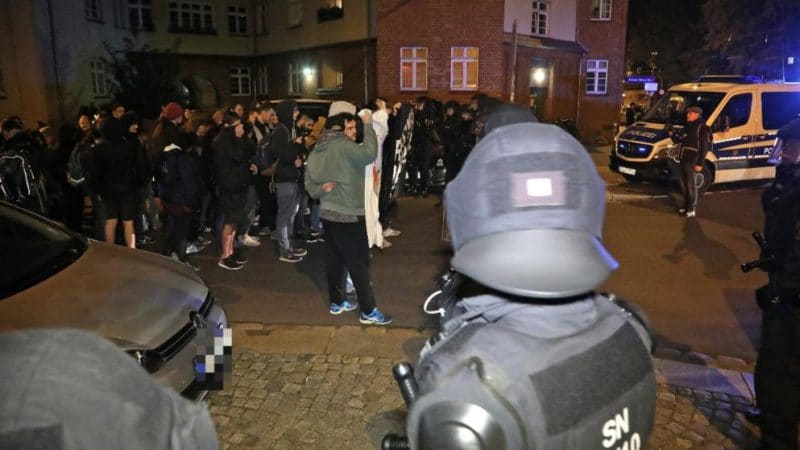Происшествия: В Дрездене протестовали против депортации армян
