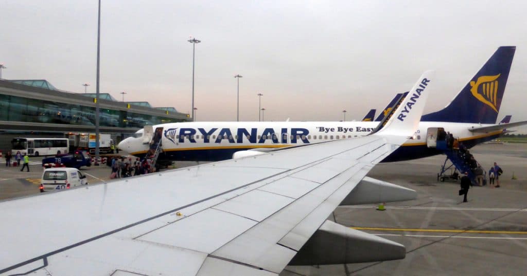 Деньги: Пассажиры Ryanair не получат компенсацию за бронь гостиниц и аренду машин