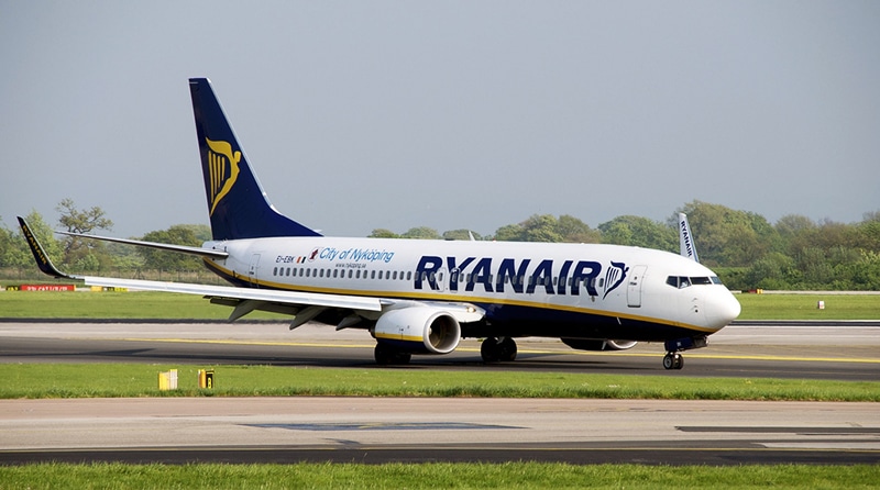 Общество: Ryanair отменяет рейсы между Кельном и Берлином