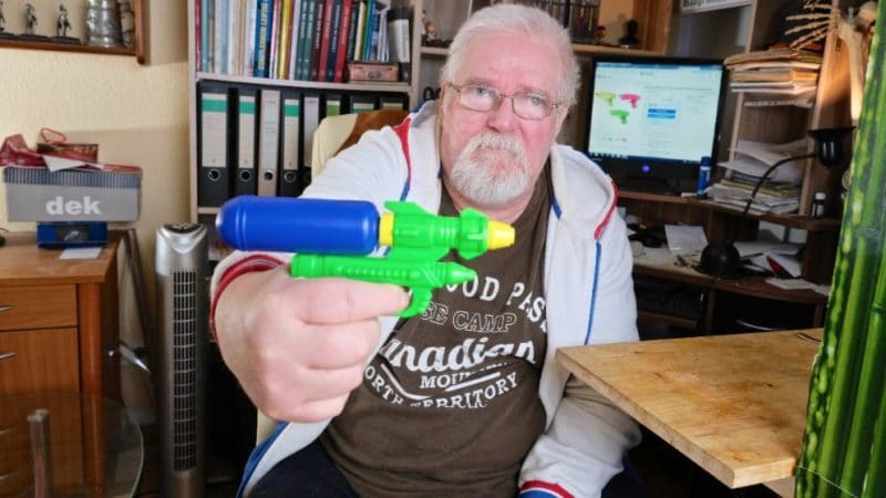 Закон и право: Игрушечный пистолет стал причиной полицейской облавы в доме престарелых