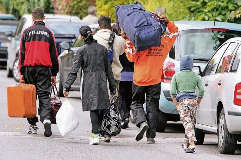Общество: Беженцы активно перевозят родственников в Германию