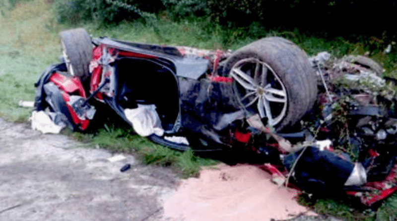 Происшествия: Ужасная авария на А7: от дорогого спортивного автомобиля остались лишь обломки