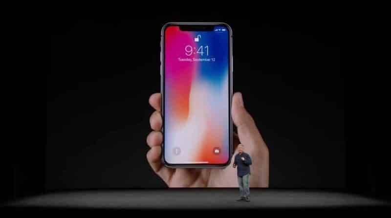 Технологии: Apple представила три новые модели iPhone