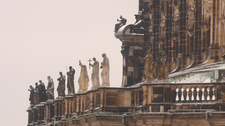 Культура: Достопримечательности Германии: Дворцовая церковь в Дрездене