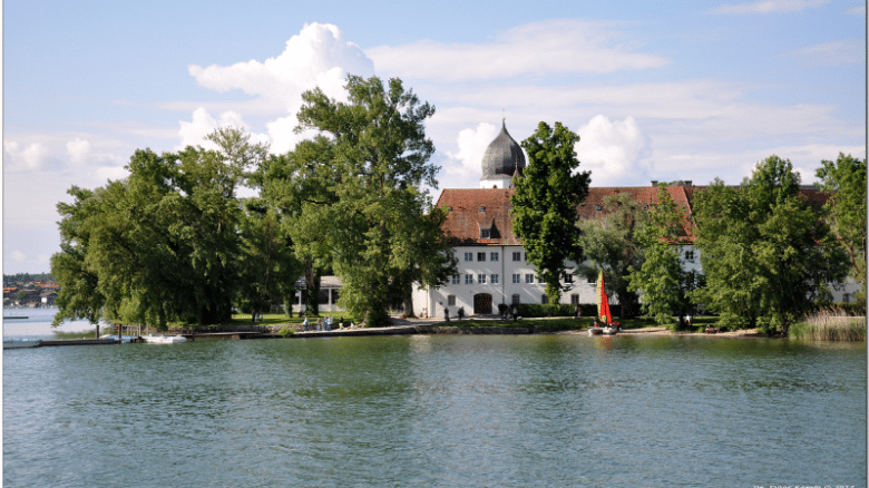 Галерея: Достопримечательности Германии: озеро Кимзее и дворец Херренкимзее рис 2