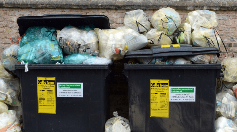 Общество: Кто должен платить за переработку отходов?