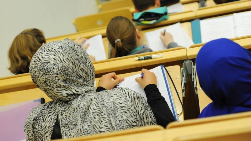 Общество: Скандал из-за хиджаба в университете Вюрцбурга