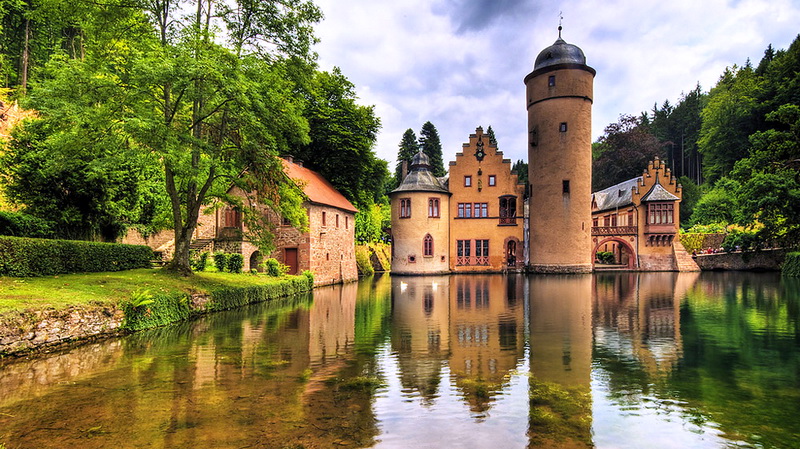 Галерея: Интересные места Германии: Меспельбрунн – замок у воды